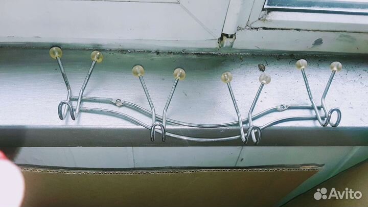 Вешалка настенная бу