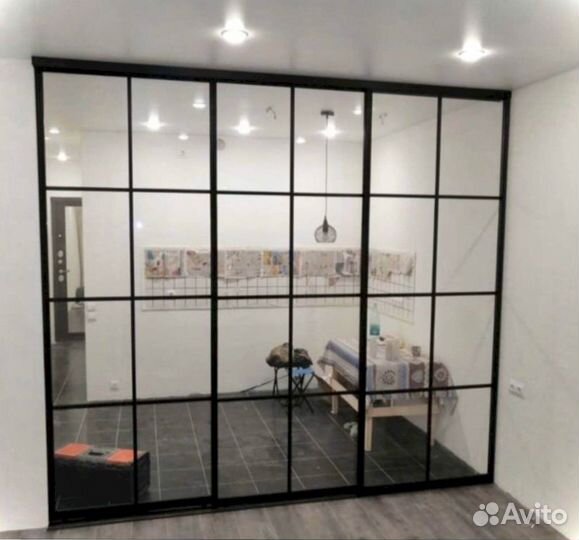 Раздвижная перегородка с матовым стеклом