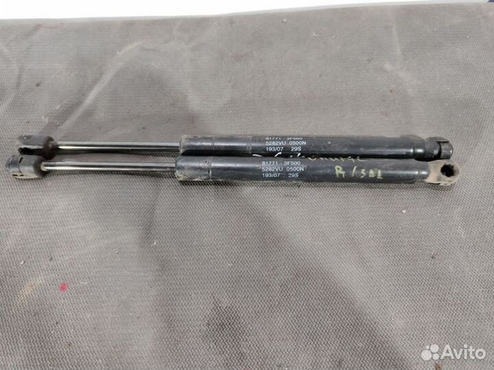 Амортизатор багажника Kia Opirus 2007