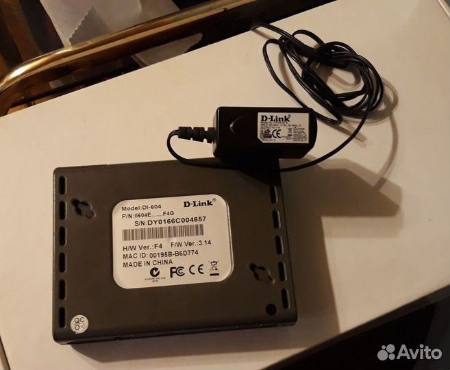 Роутер D-Link DI-604