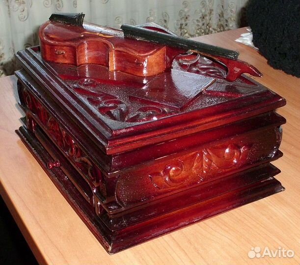 Шкатулка резная натуральное дерево Скрипка