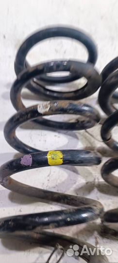 Пружина задняя Инфинити