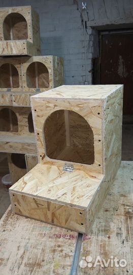 Гнездо для кур с яйцесборником