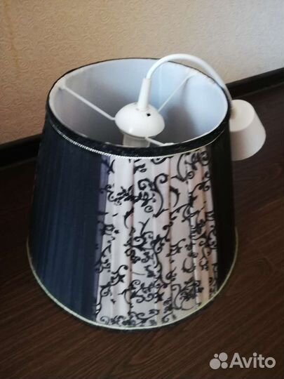 Люстра с абажуром