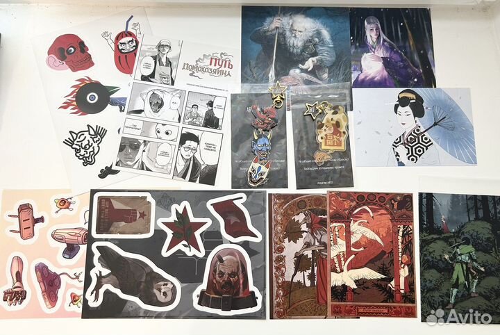 Мерч разных зинов и манги