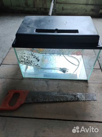 Террариум на 25 литров с крышкой и лампой