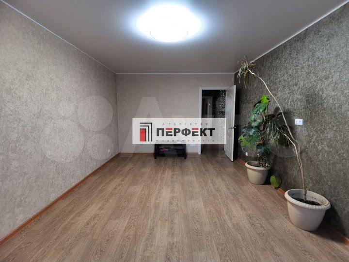 2-к. квартира, 61 м², 1/5 эт.