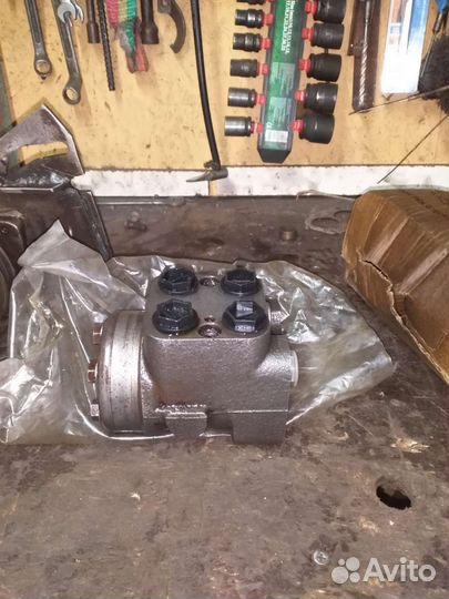 Насос дозатор jcb sauer danfoss