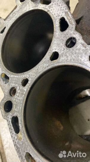 Блок двигателя Mitsubishi pajero 2 3.5 6g74