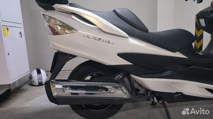 Suzuki Burgman Skywave 400 2012
