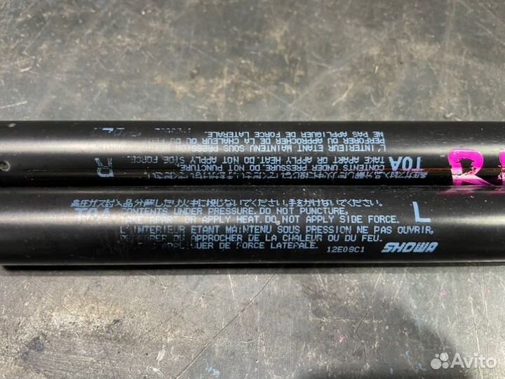 Амортизаторы багажника Honda Cr-V 4 RM