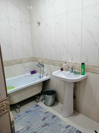 2-к. квартира, 60 м², 1/3 эт.