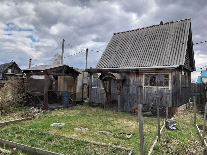 Дача 17 м² на участке 4,8 сот.
