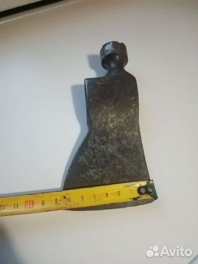 Топор старинный