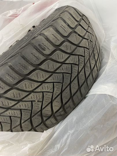 Landsail Winter Lander 235/45 R18 98V