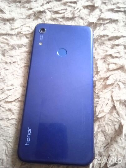 Телефон honor 8а