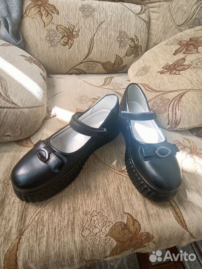 Туфли для девочки 36размер