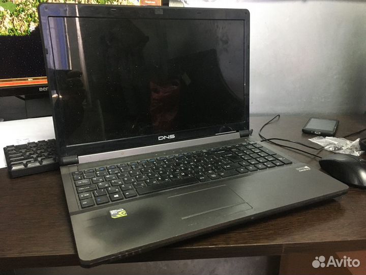 Ноутбук по запчастям DNS W350STQ (0170727) (FHD)