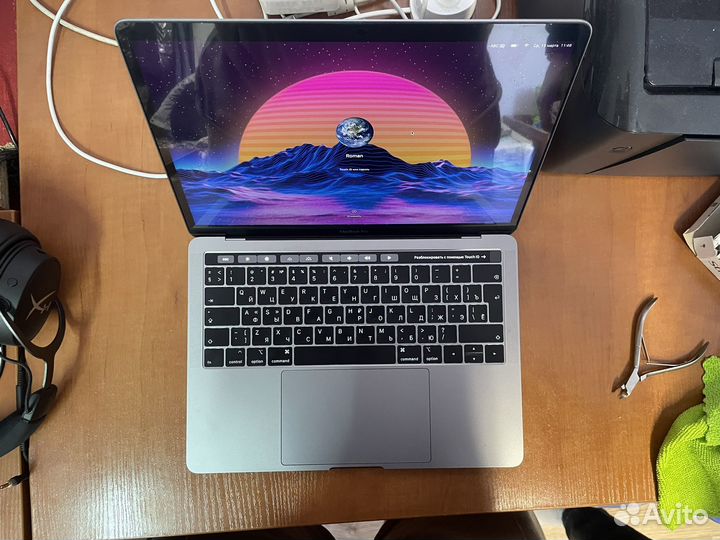 Macbook pro 13 2018 touch bar