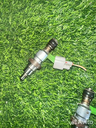 Форсунка Тайота Авенсис 2.0, 2.4