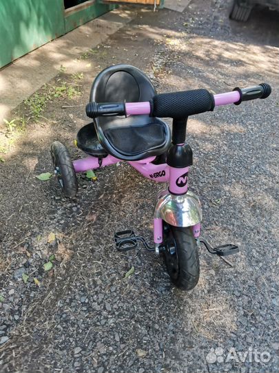 Трехколесный велосипед