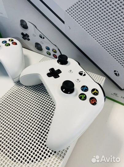 Xbox OneS 1TB+Игры+Джойстик