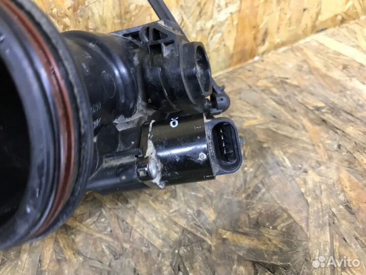 Дроссельная заслонка Renault Logan седан 1 2011