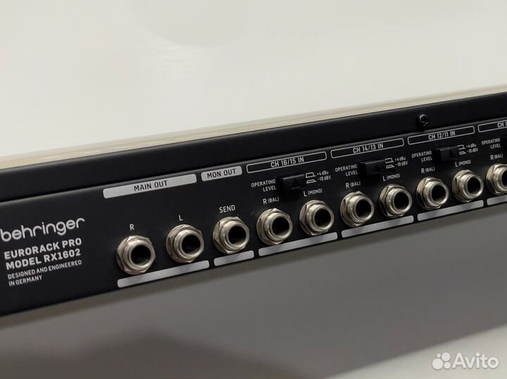 Пульт микшер Behringer Eurorack PRO RX1602