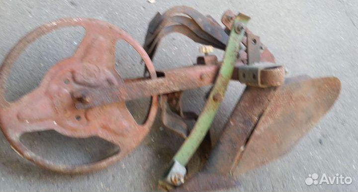 Плуг для мотоблока