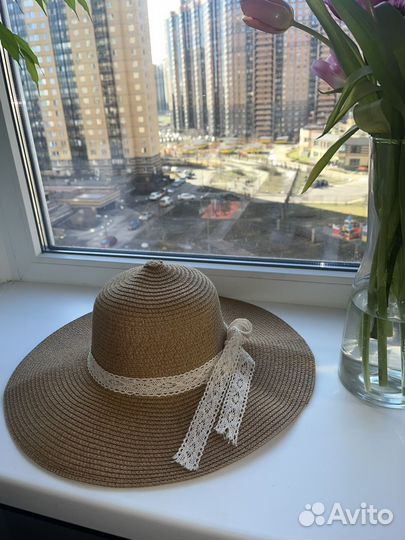 Соломенная шляпа женская