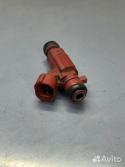 Топливная форсунка Nissan Almera N16