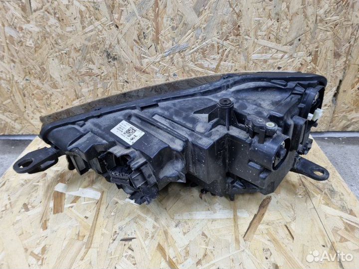 Фара правая Skoda Rapid 2 С 2019