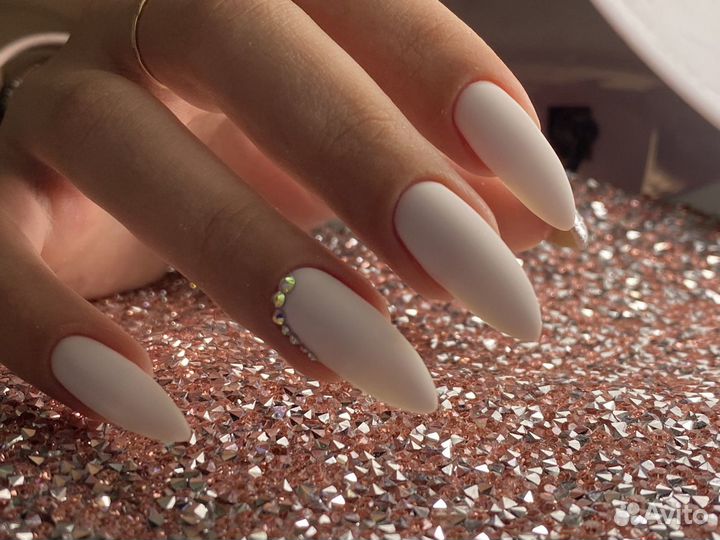 Наращивания ногтей