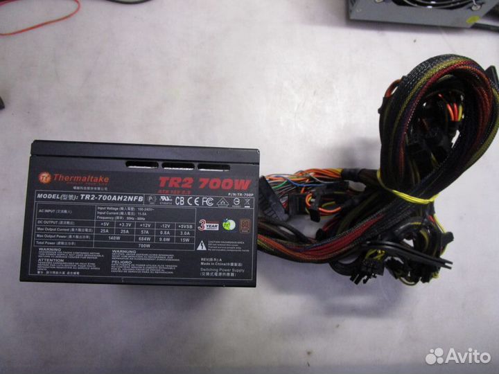 Блок питания 700W Thermaltake TR2-700AH2NFB