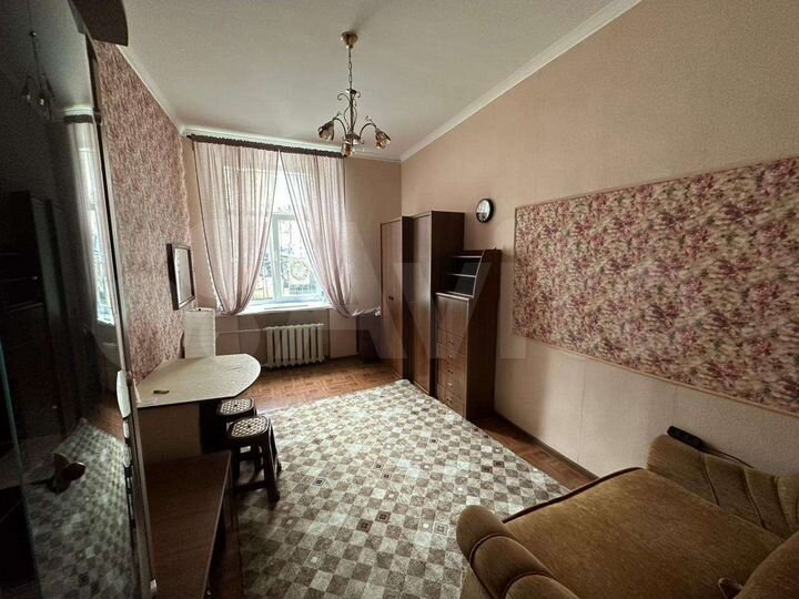 Комната 15 м² в 3-к., 1/3 эт.