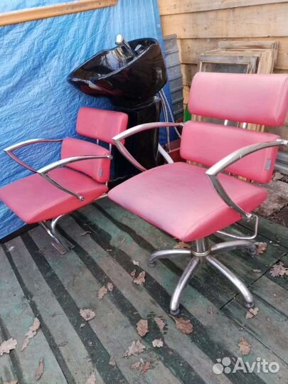 Мойка и стул для парикмахерской