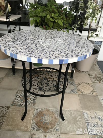 Журнальный столик