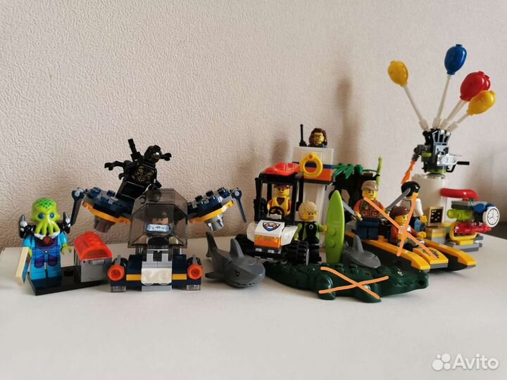 Микс разные наборы Lego. Лего Сити; Lego Marvel DC