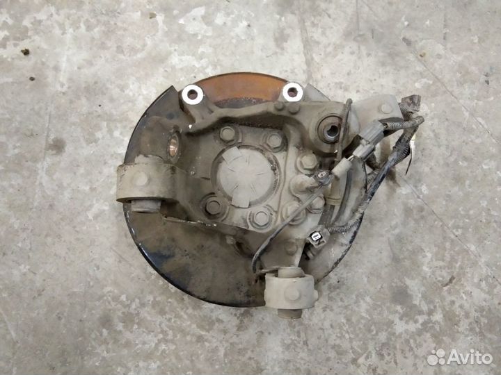 Кулак задний со ступицей Ниссан Теана J32 2WD