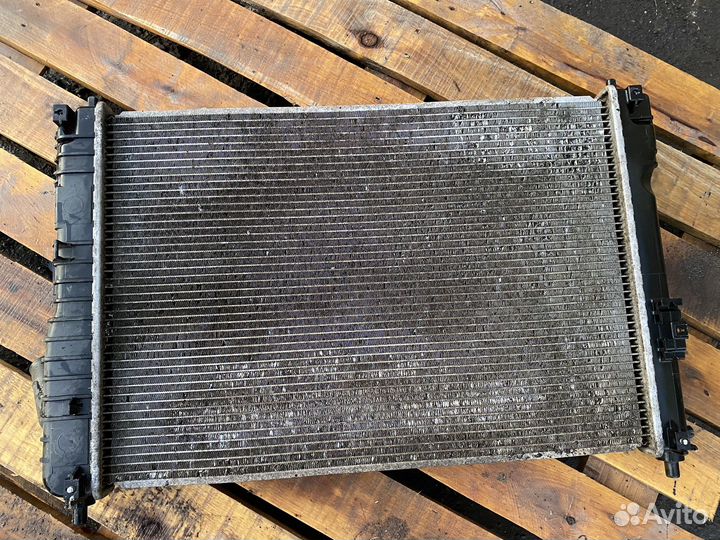 Радиатор охлаждения Chevrolet Aveo T250