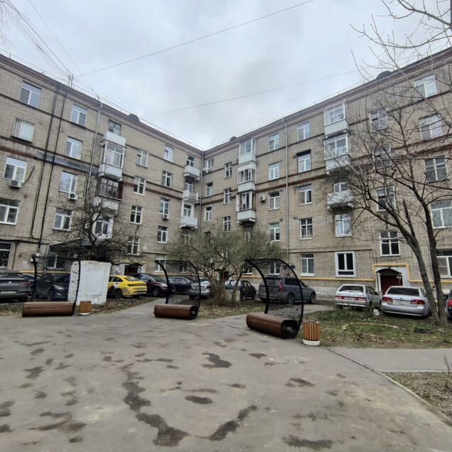 Комната 14,2 м² в 4-к., 2/5 эт.