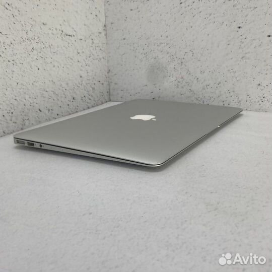 Ноутбук Apple MacBook Air 13(2017) A1466