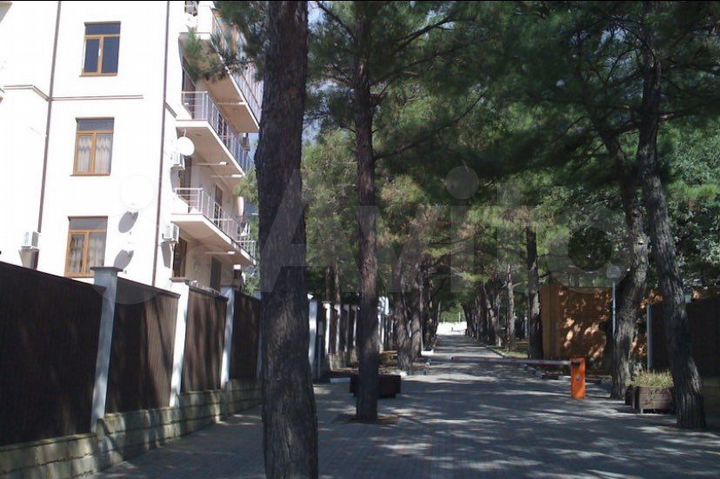 2-к. квартира, 100 м², 1/4 эт.