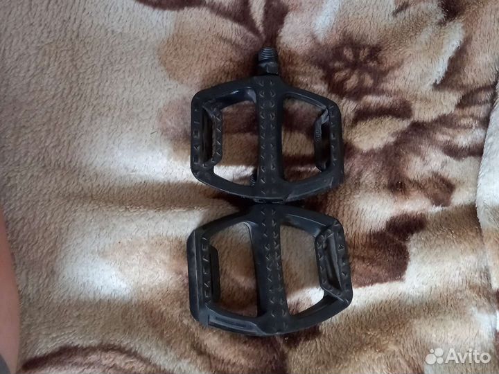 Педали для велосипеда