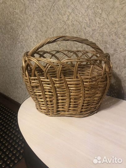 Корзина плетёная