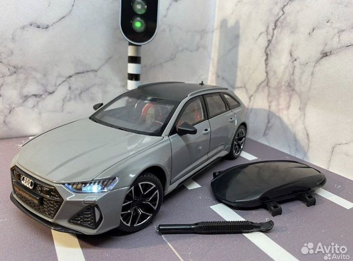 Металлическая машинка Audi Rs 6 Avant / Игрушка