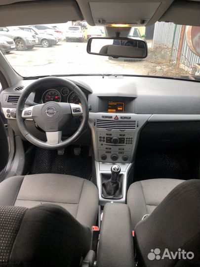 Opel Astra 1.6 МТ, 2010, 280 000 км