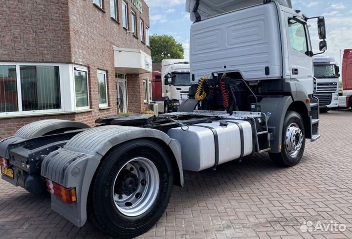 В разборке грузовик Mercedes,Axor mpiii с 2009