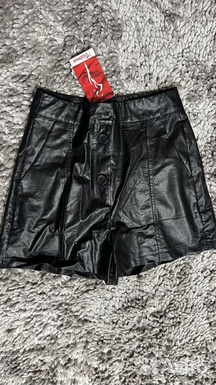 Женские шорты кожзам
