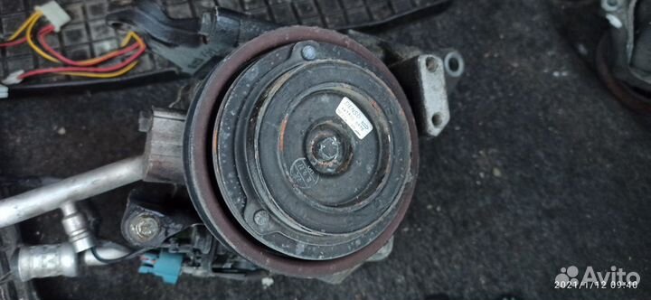 Компрессор кондиционера Subaru Legacy BH5